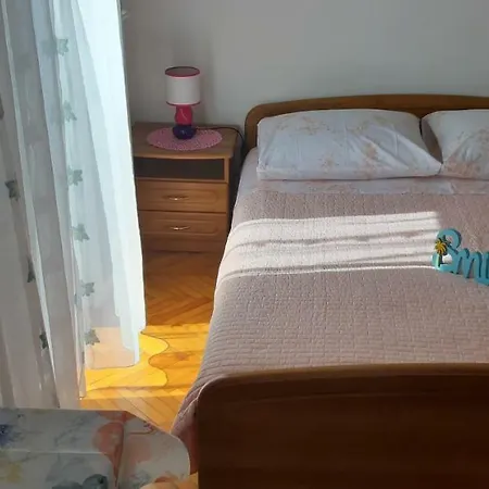 Lorena Apartman *